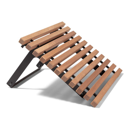 Med dette understellet i lakkert stål, kanbenkebrikken fra BEDD hektes på siden av BEDD plantekassen din, og fungere som et nett og elegant sidebord. 